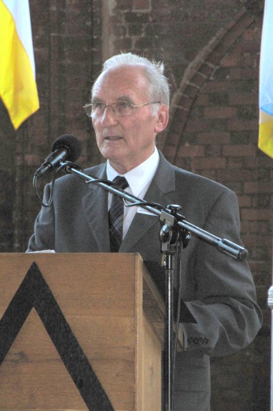 Herr Lemke, unser Dolmetscher bei der Er�ffnung