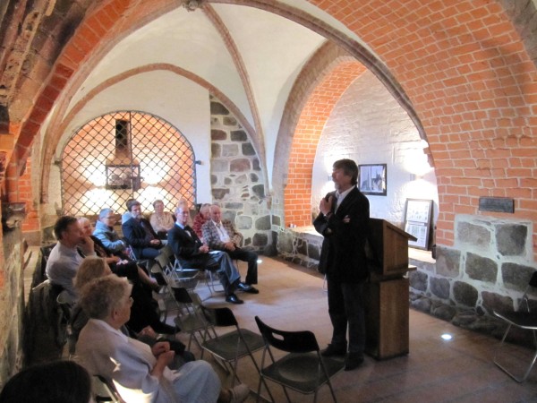 Im Dietrich-Bonhoeffer-Saal